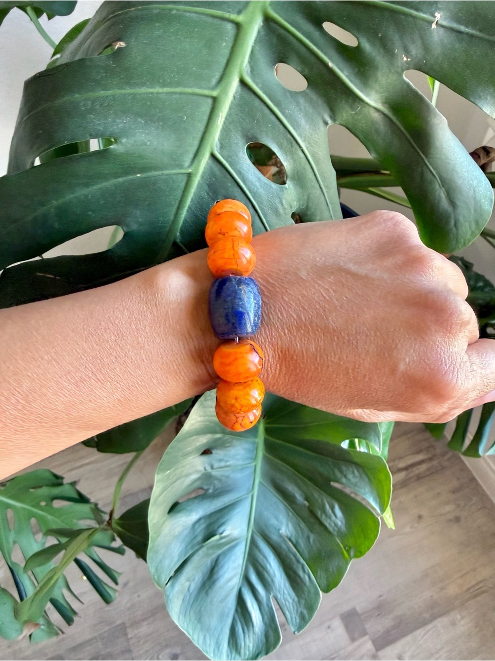 Lapis Lazuli & Howlite bracelet (one)